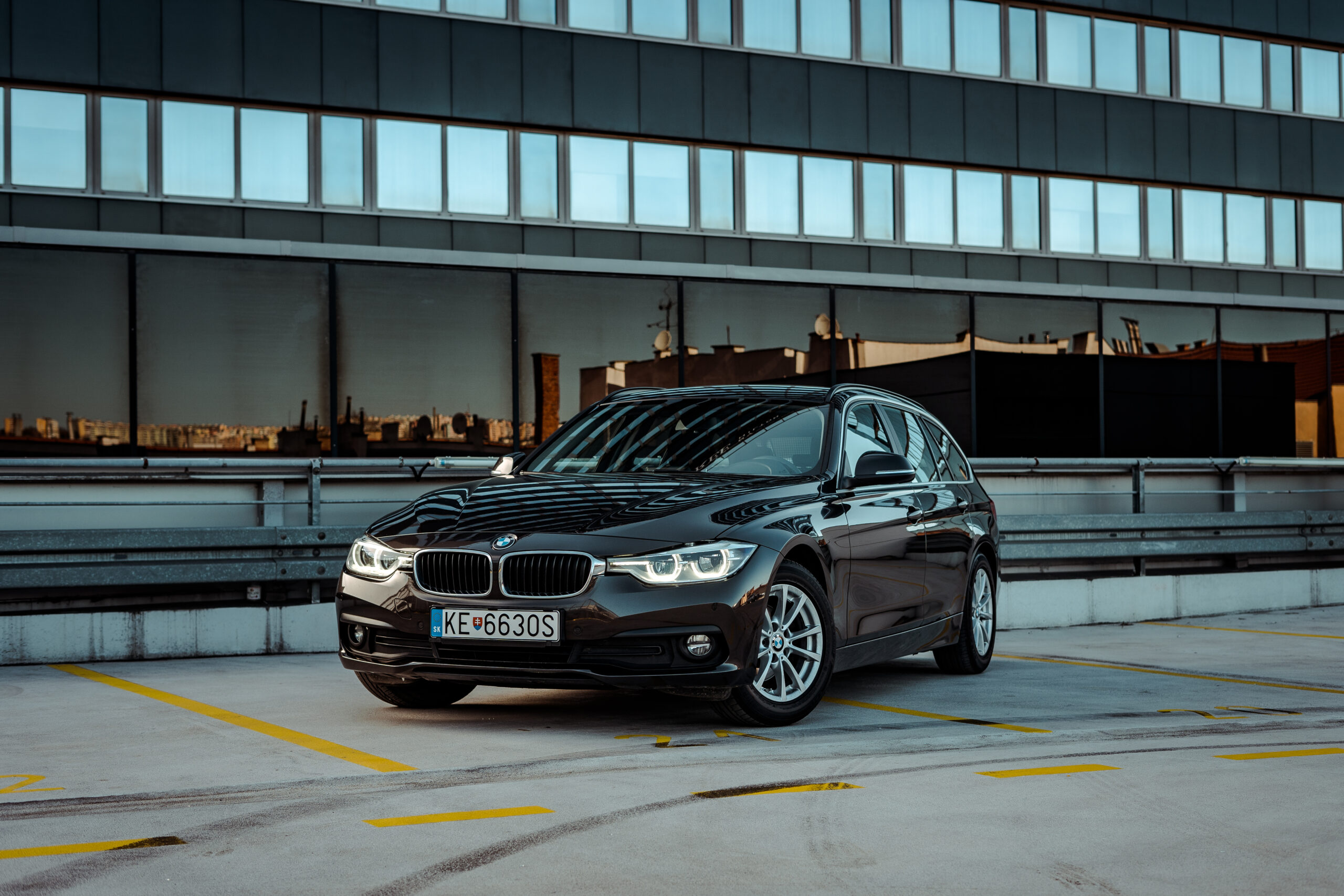 BMW 320d Touring, kufor